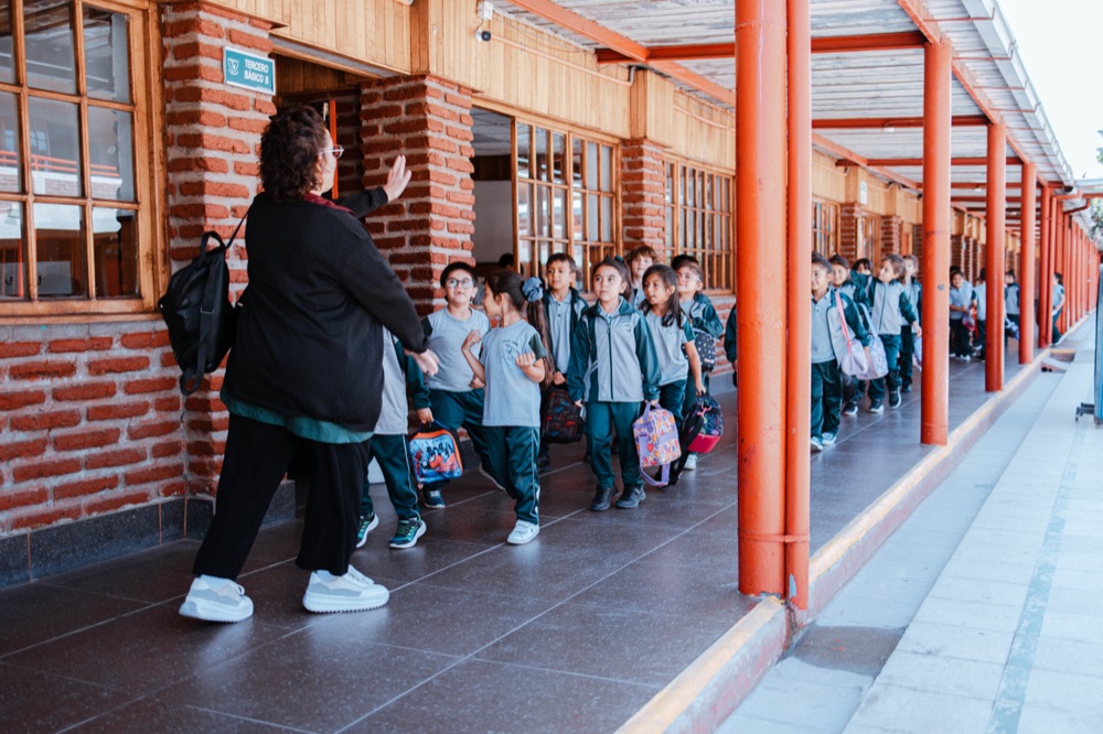 Estudiantes del Colegio Saint James School durante una actividad en clases